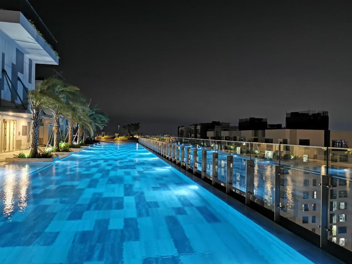 Luxury River Panorama View For 5 - Rooftop Infinity Pool + Sauna Near Q1 + Secc TP. Hồ Chí Minh