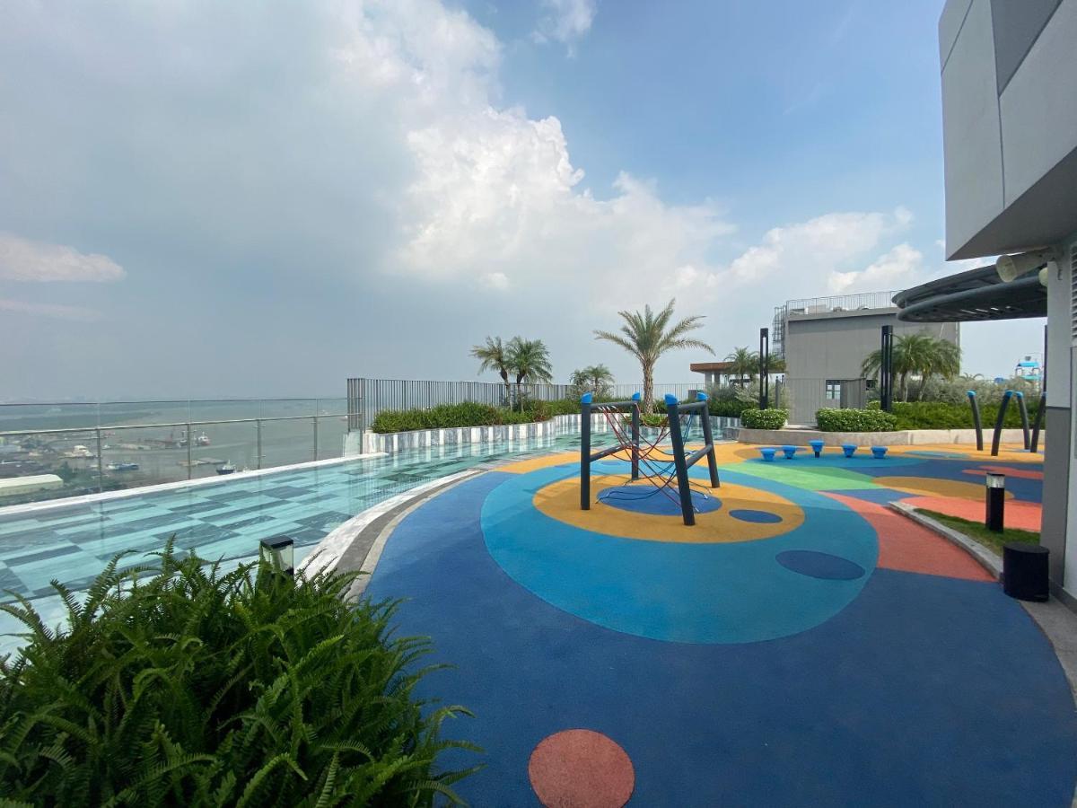 Luxury River Panorama View For 5 - Rooftop Infinity Pool + Sauna Near Q1 + Secc * TP. Hồ Chí Minh